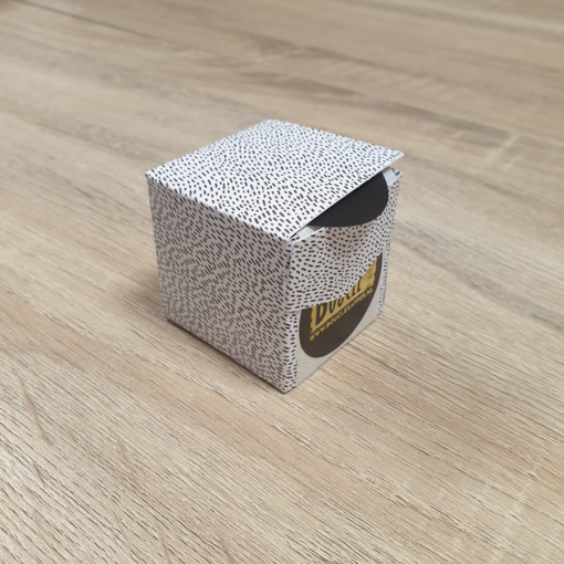 Custom sluitsticker met goudfolie - rond zwart - Afbeelding 3