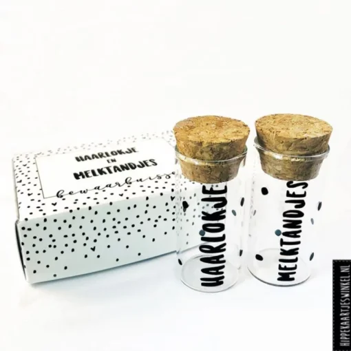 Buisjes voor haarlokje en melktandjes